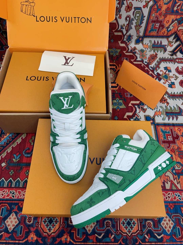 ルイヴィトン靴側面デザイン